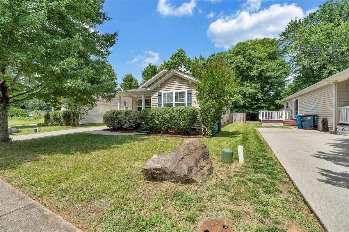 3310 Belle AVE NE - Photo 51