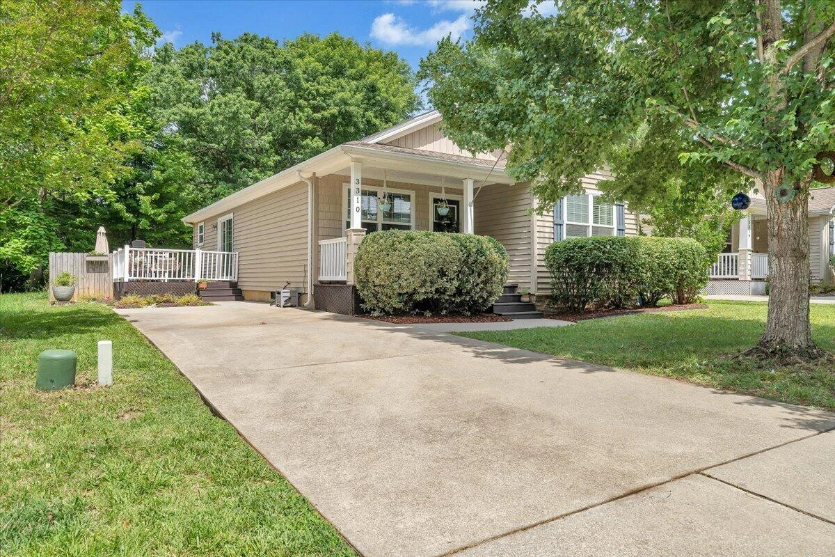 3310 Belle AVE NE - Photo 53