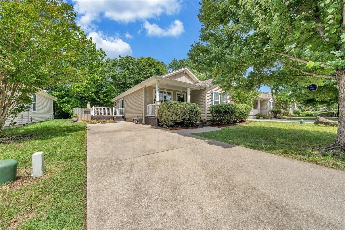 3310 Belle AVE NE - Photo 54