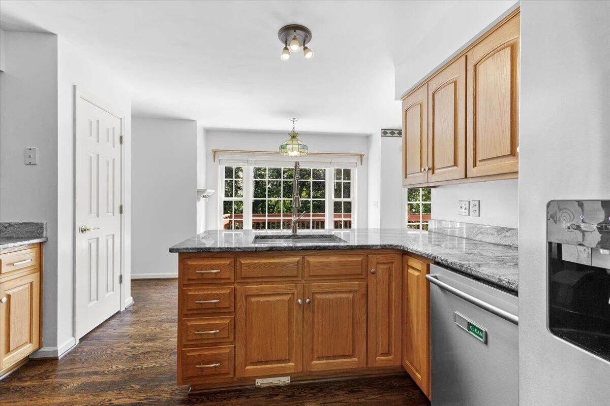 282 Four Seasons DR - Photo 9
