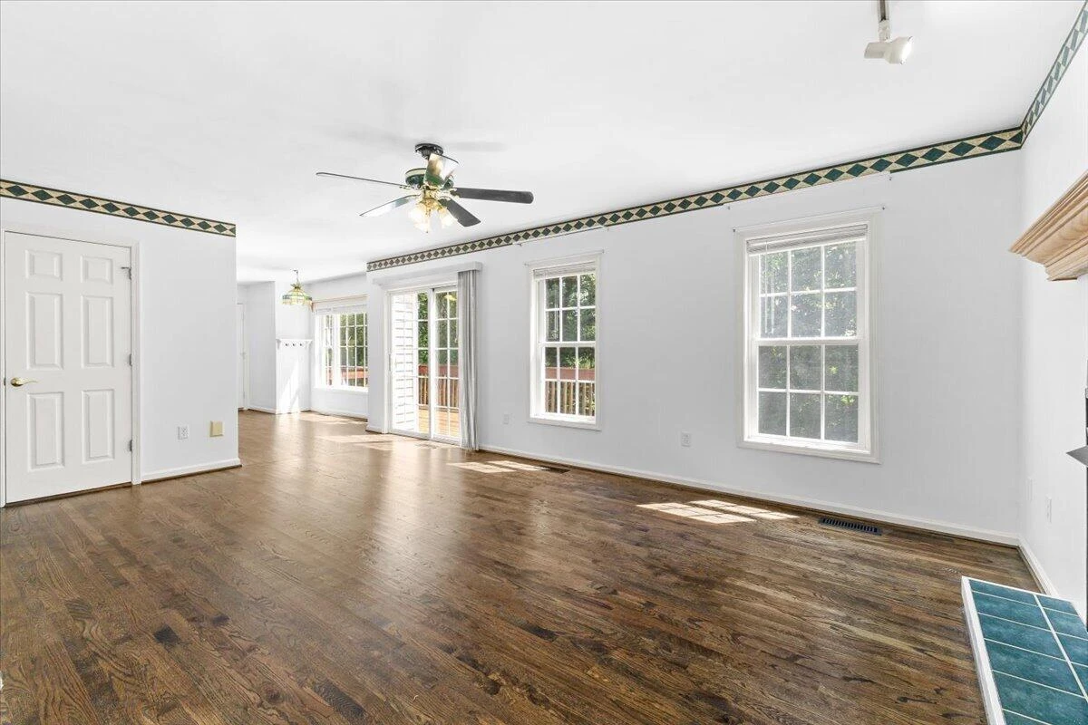 282 Four Seasons DR - Photo 18
