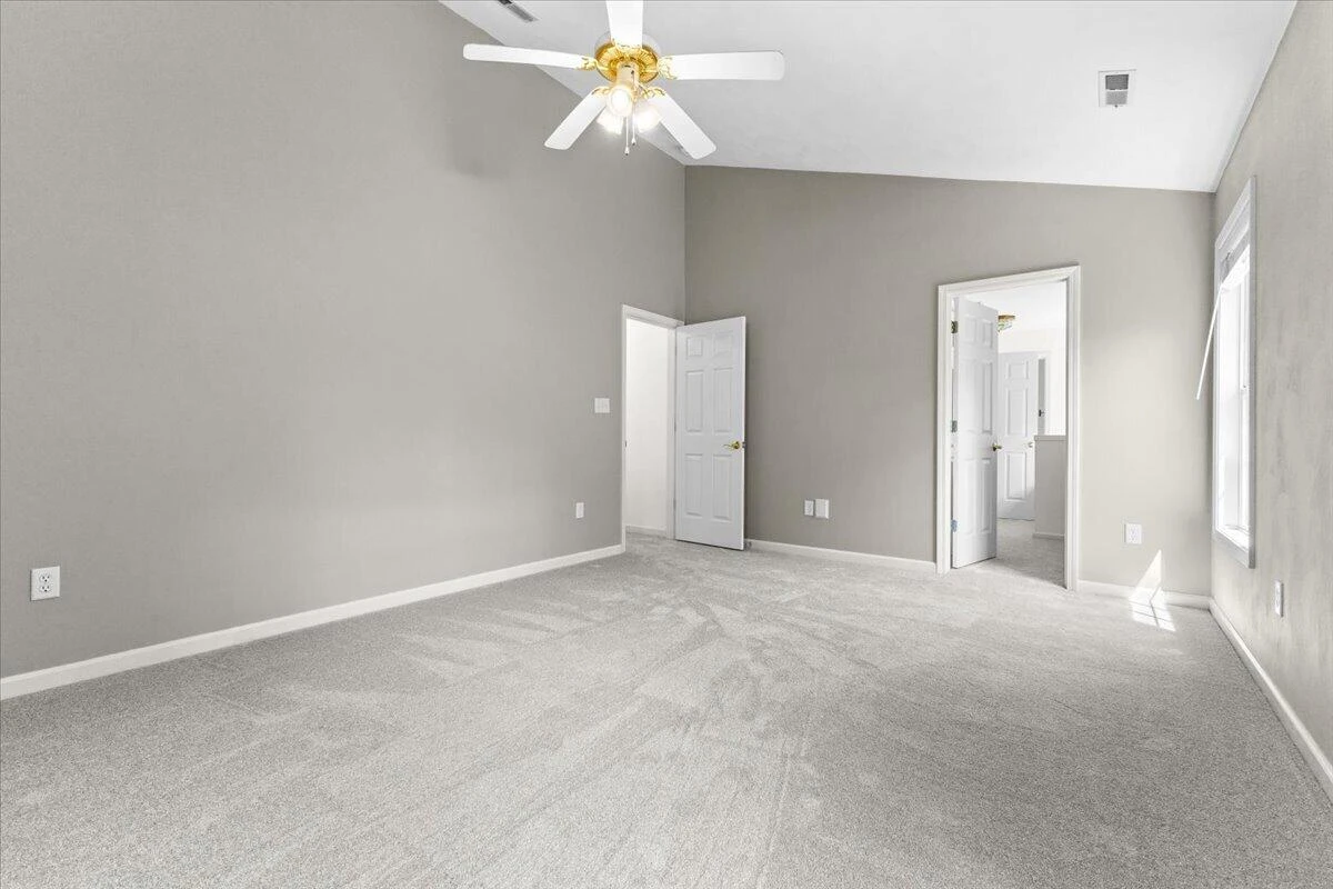 282 Four Seasons DR - Photo 23