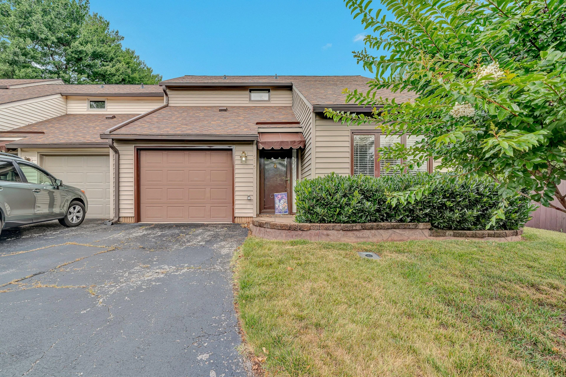 515 Dillon DR