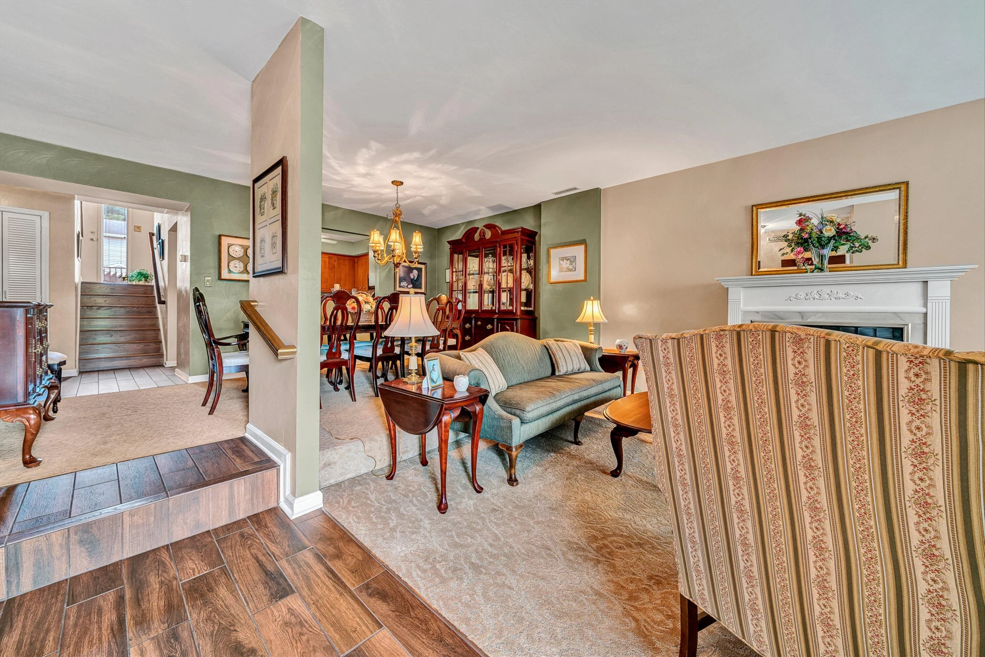 515 Dillon DR - Photo 4