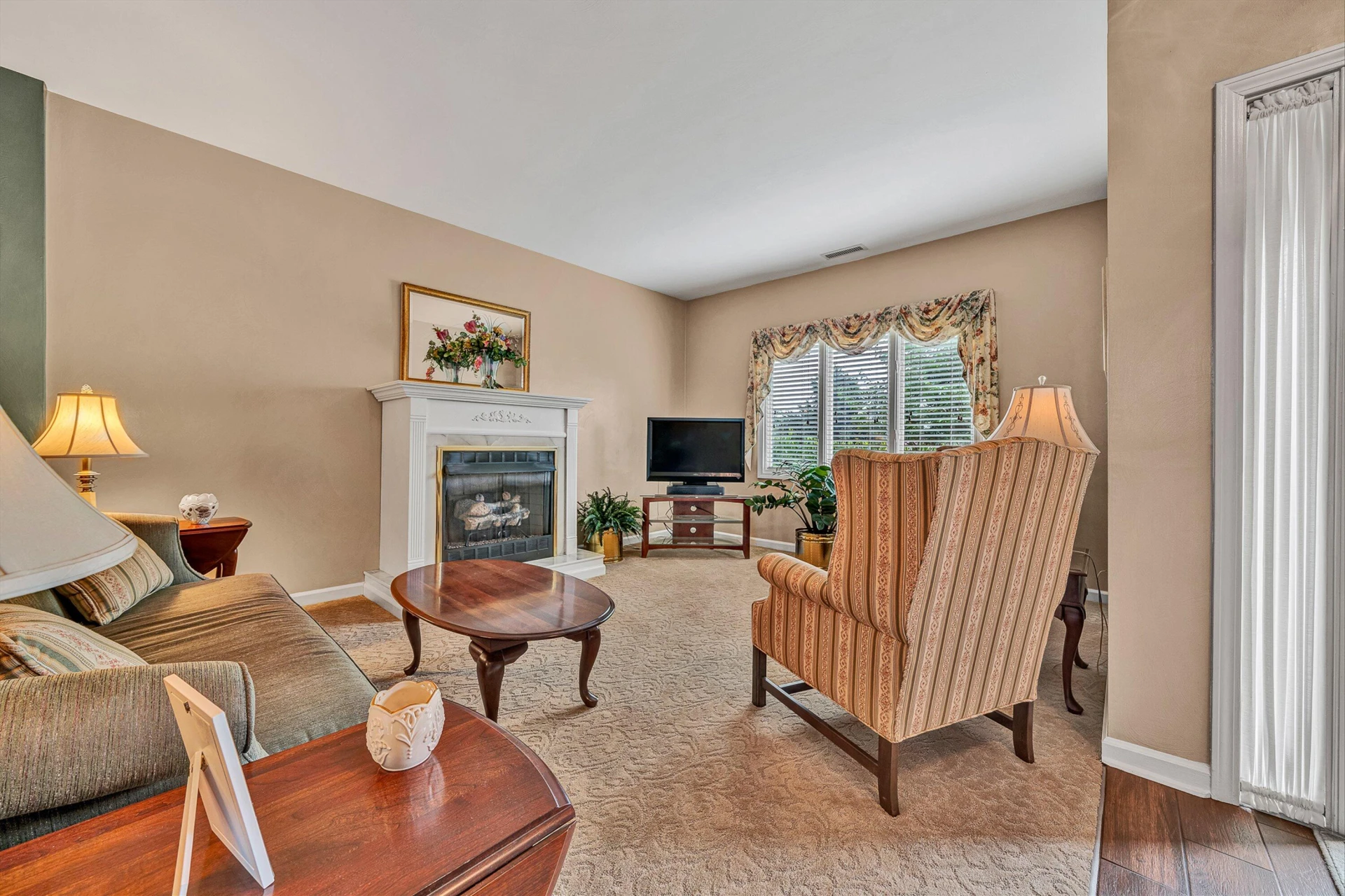 515 Dillon DR - Photo 5