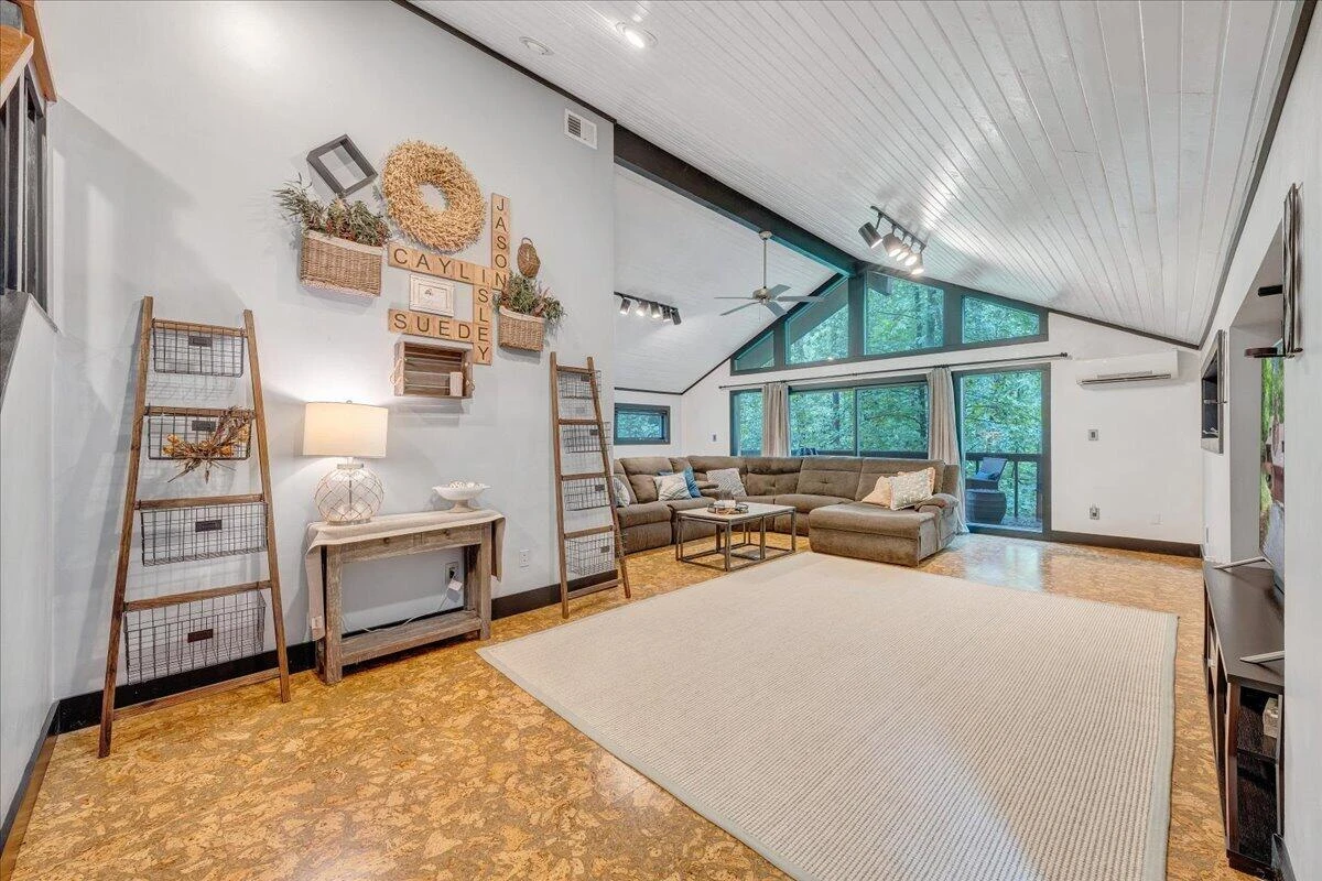 6227 Saddleridge RD - Photo 10
