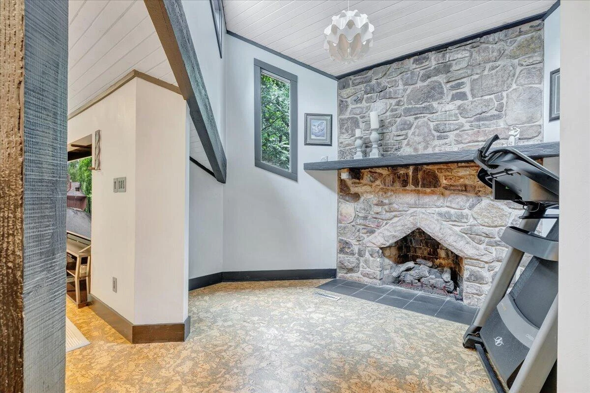 6227 Saddleridge RD - Photo 17