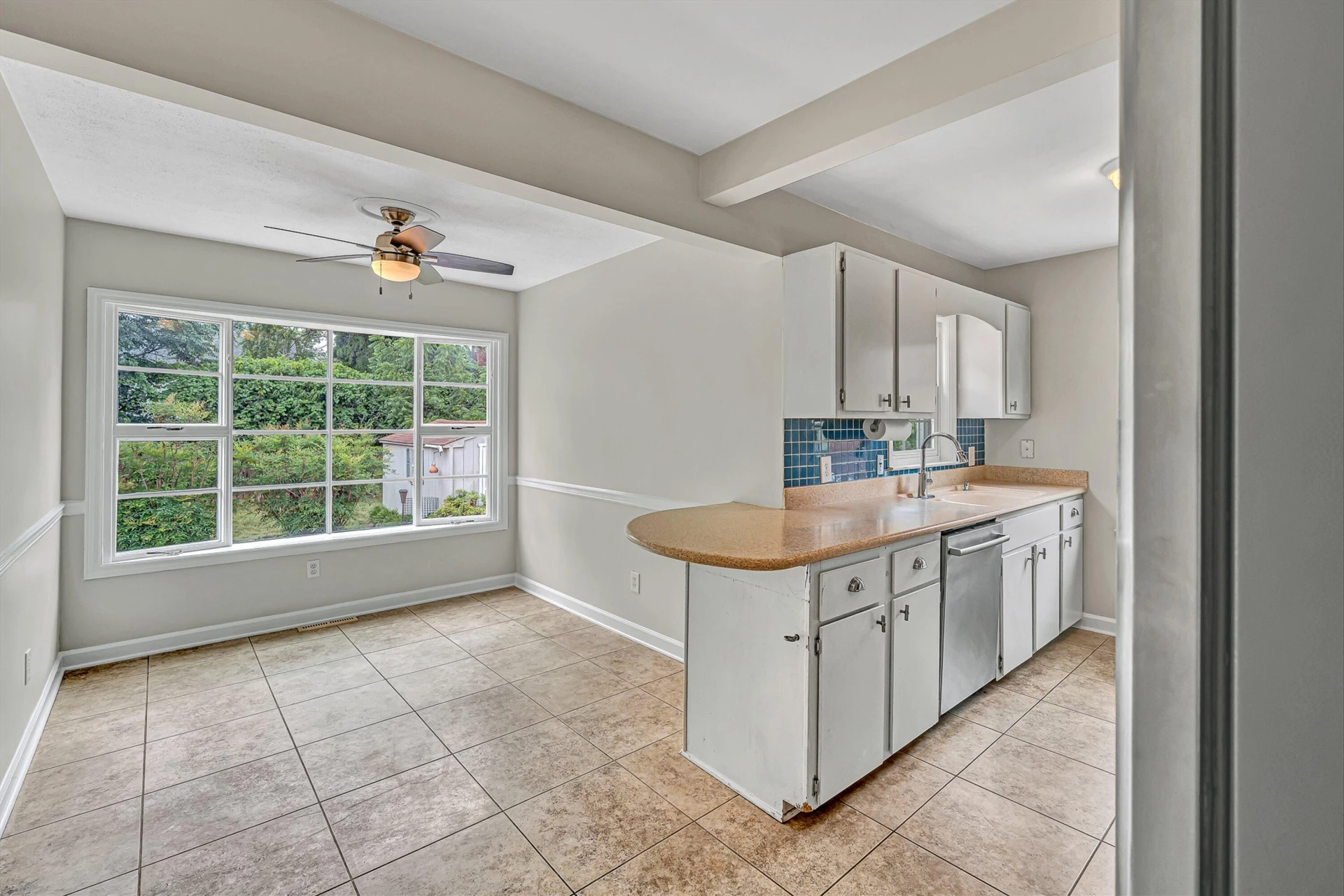 2646 Edgewood ST SW - Photo 6