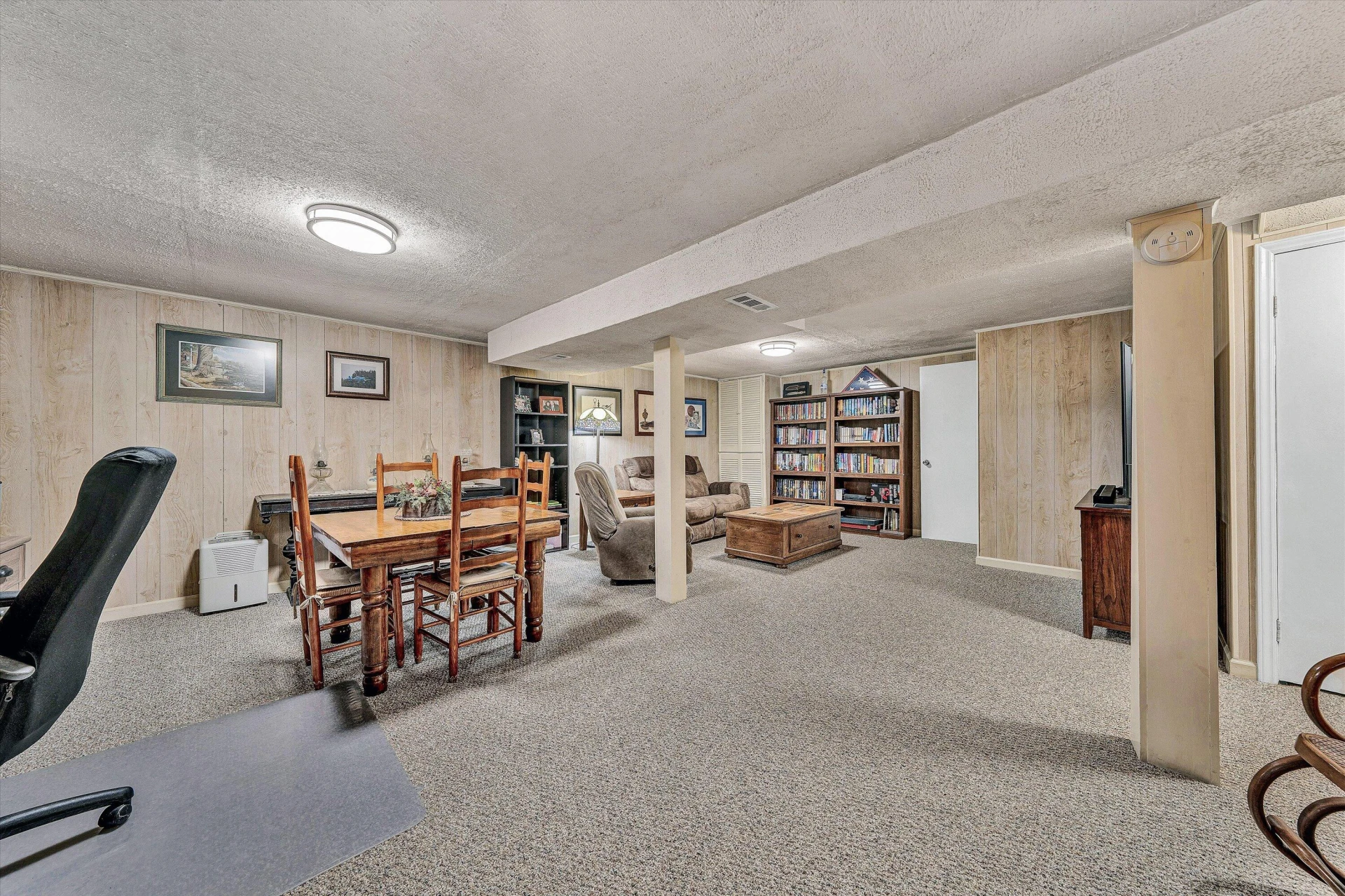 3063 Pebble DR - Photo 18