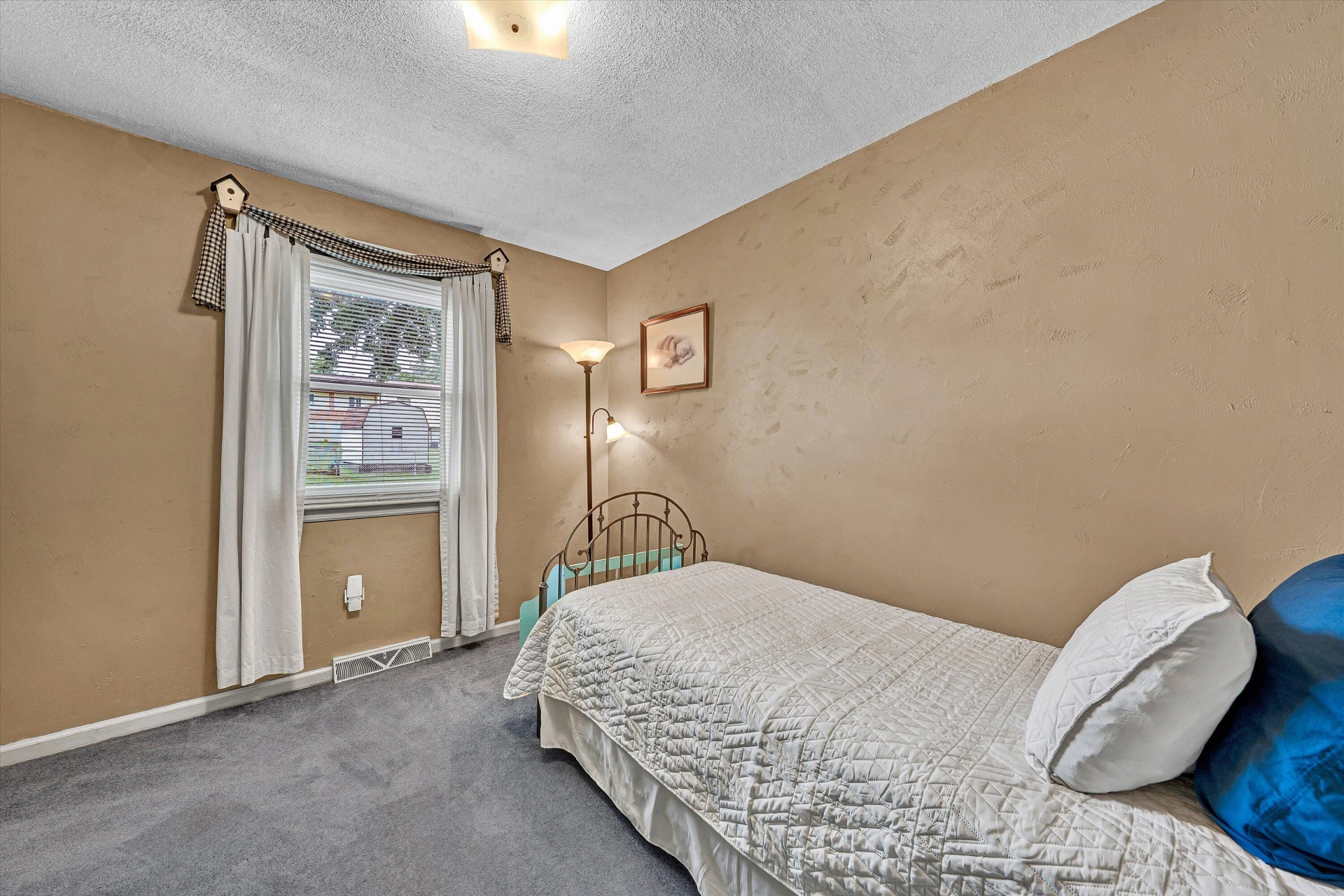 3063 Pebble DR - Photo 12