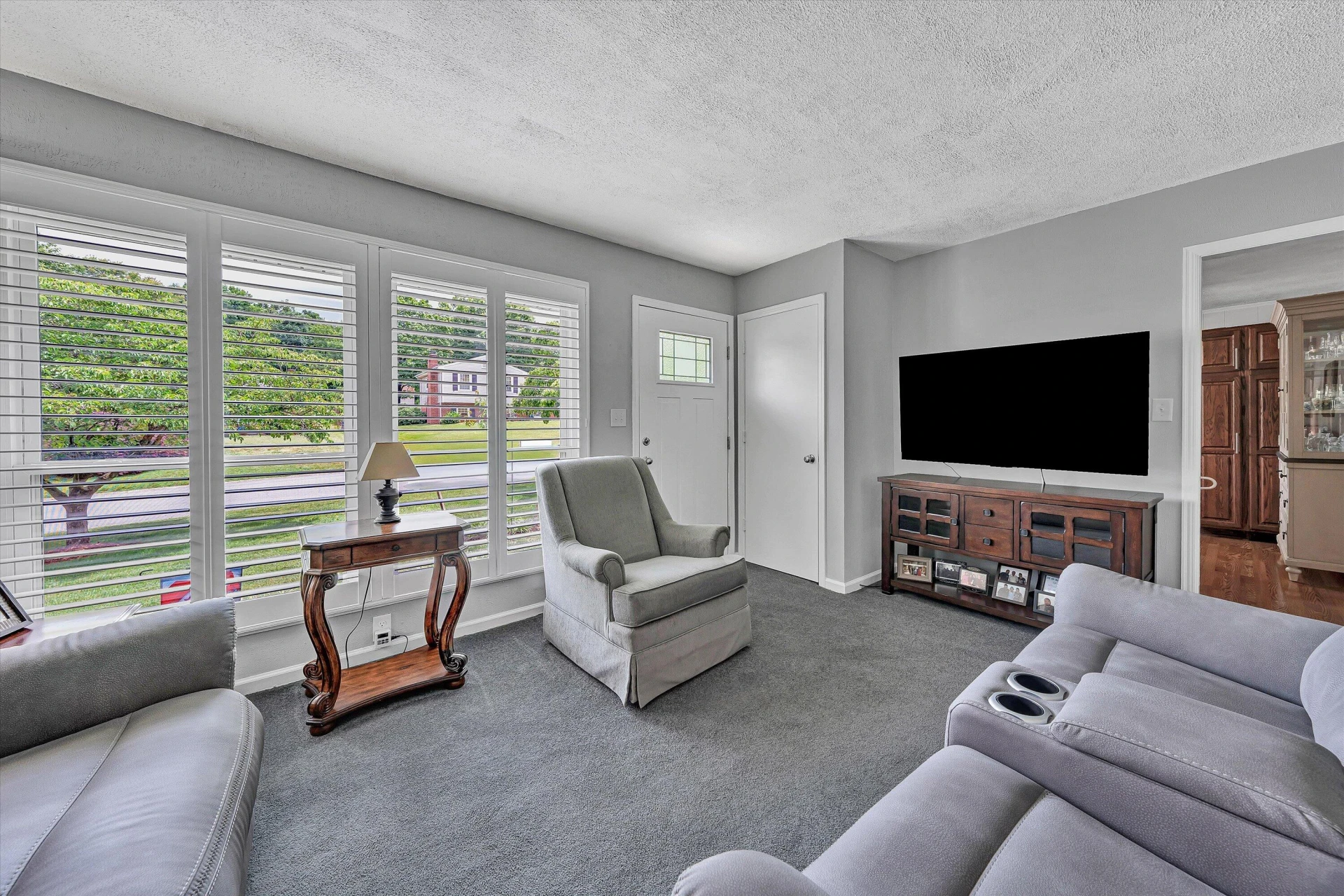 3063 Pebble DR - Photo 4