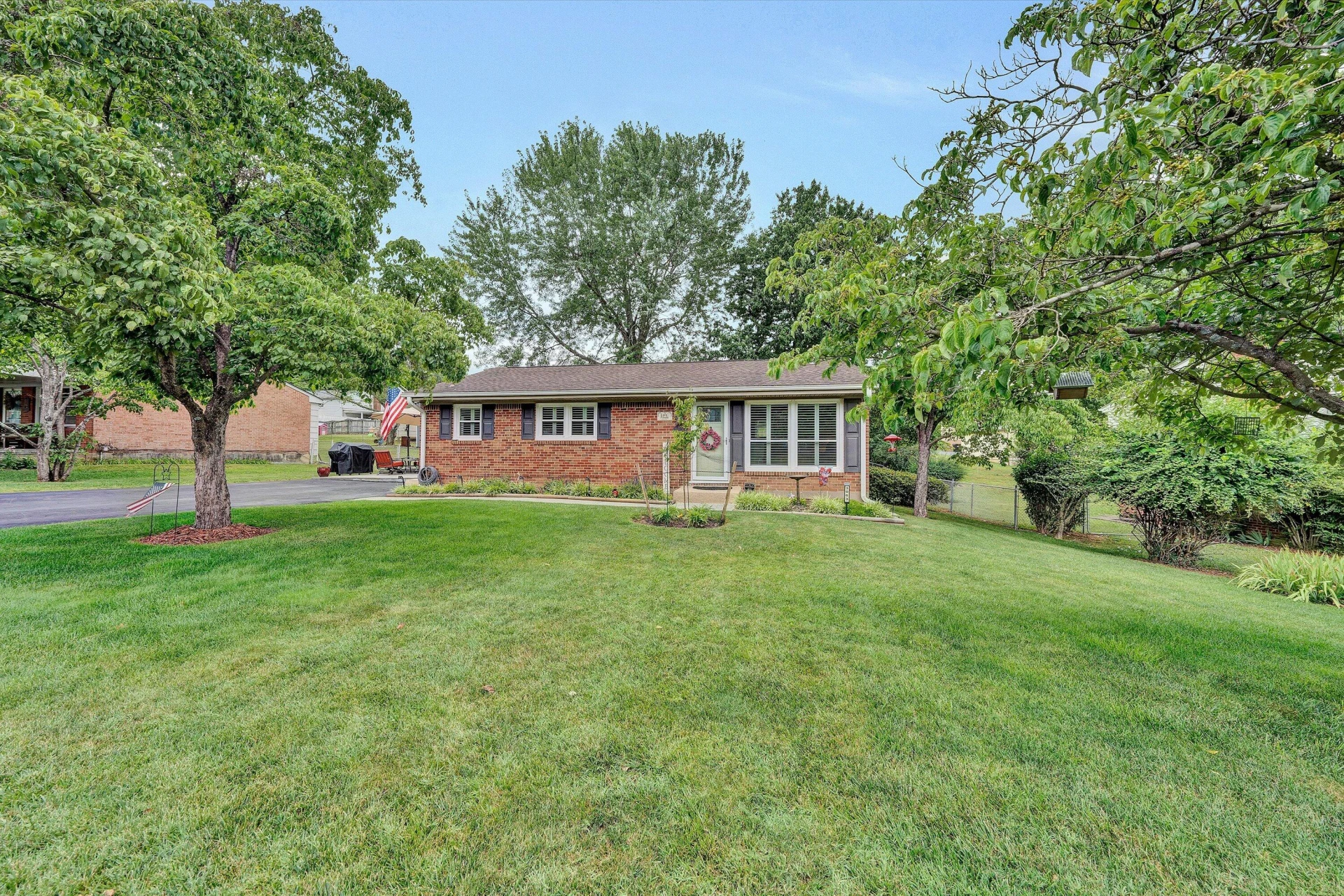 3063 Pebble DR - Photo 2