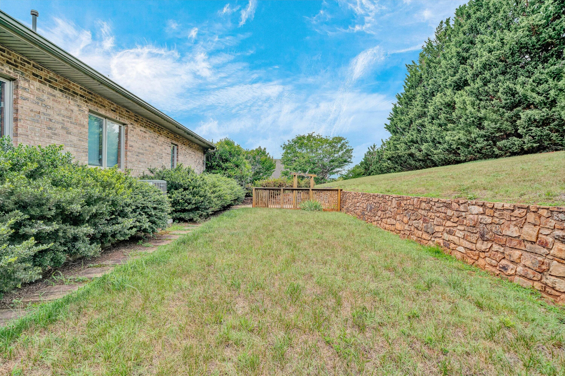 453 Highland DR - Photo 21