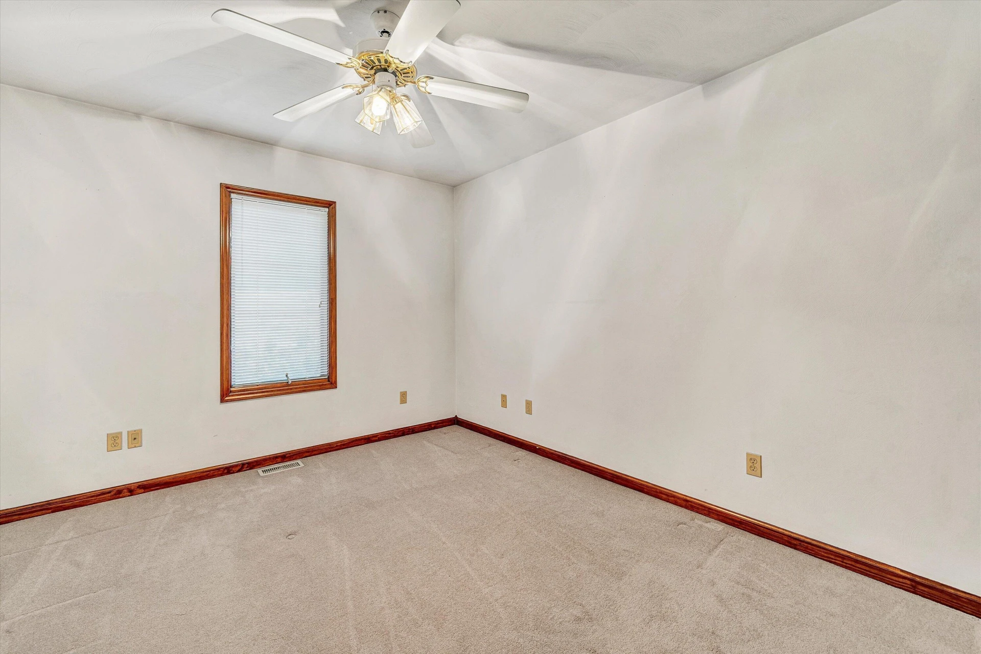 453 Highland DR - Photo 27