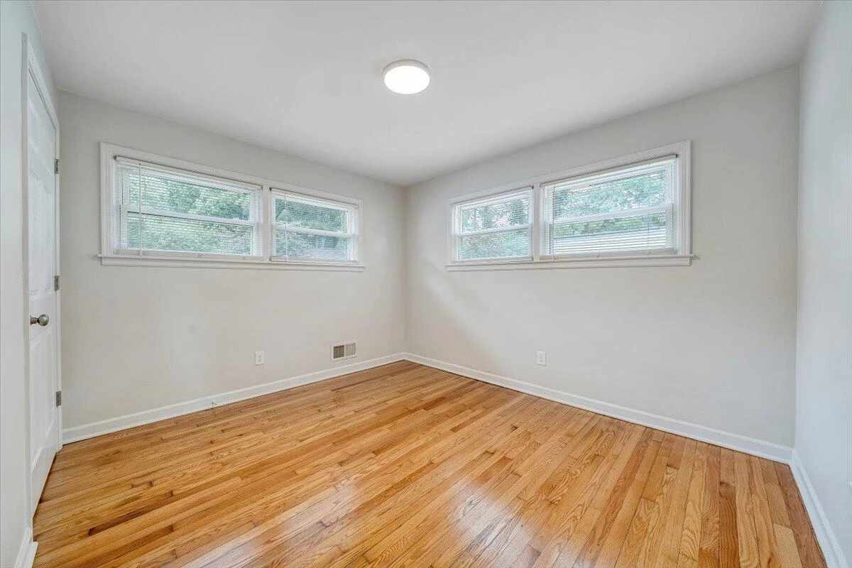 2001 Colgate ST NE - Photo 23