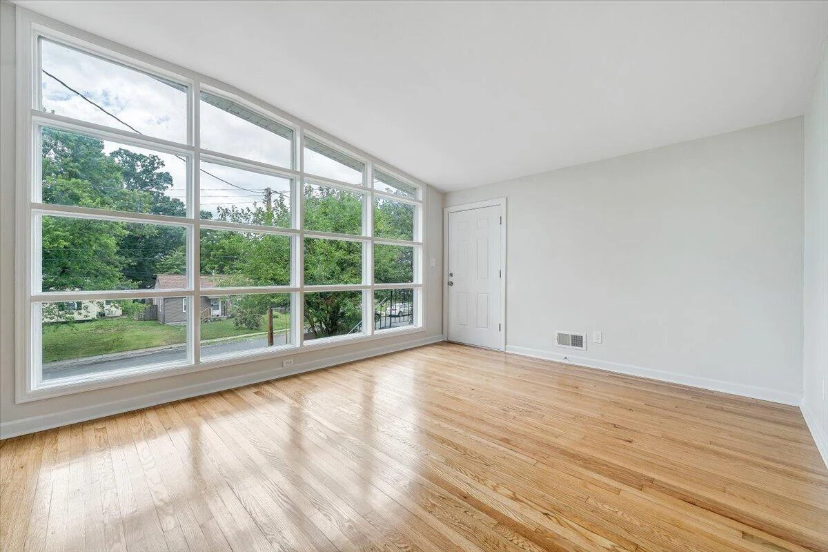 2001 Colgate ST NE - Photo 7
