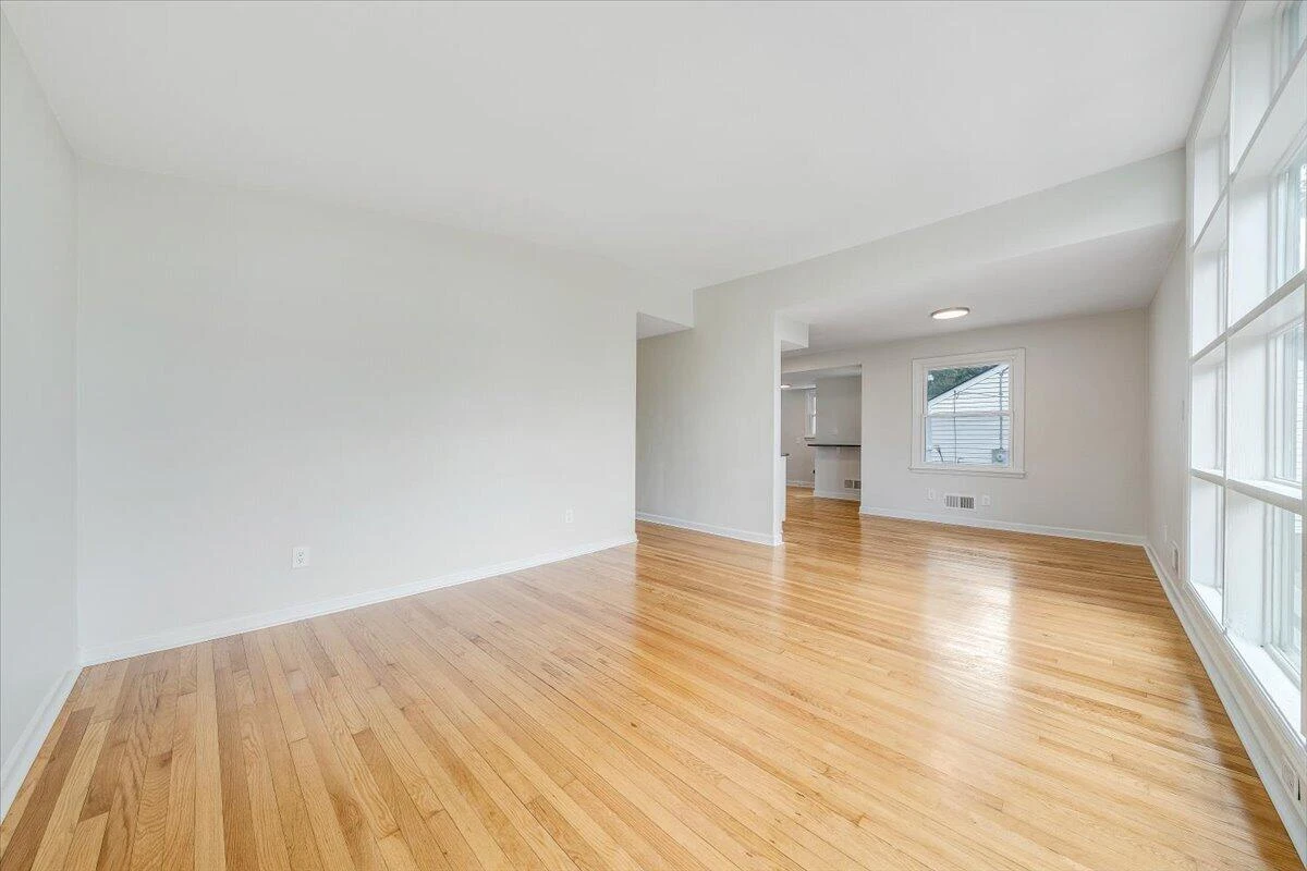 2001 Colgate ST NE - Photo 9