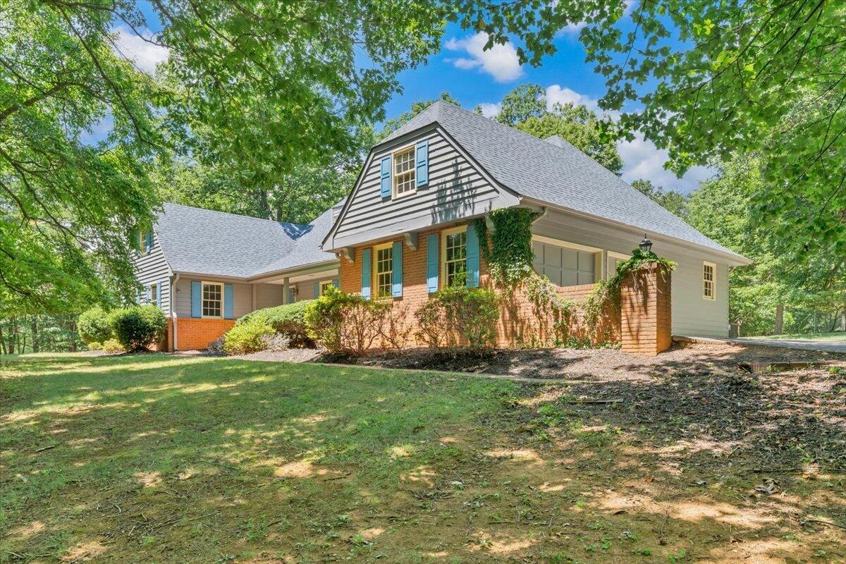 417 Stonebridge DR - Photo 2
