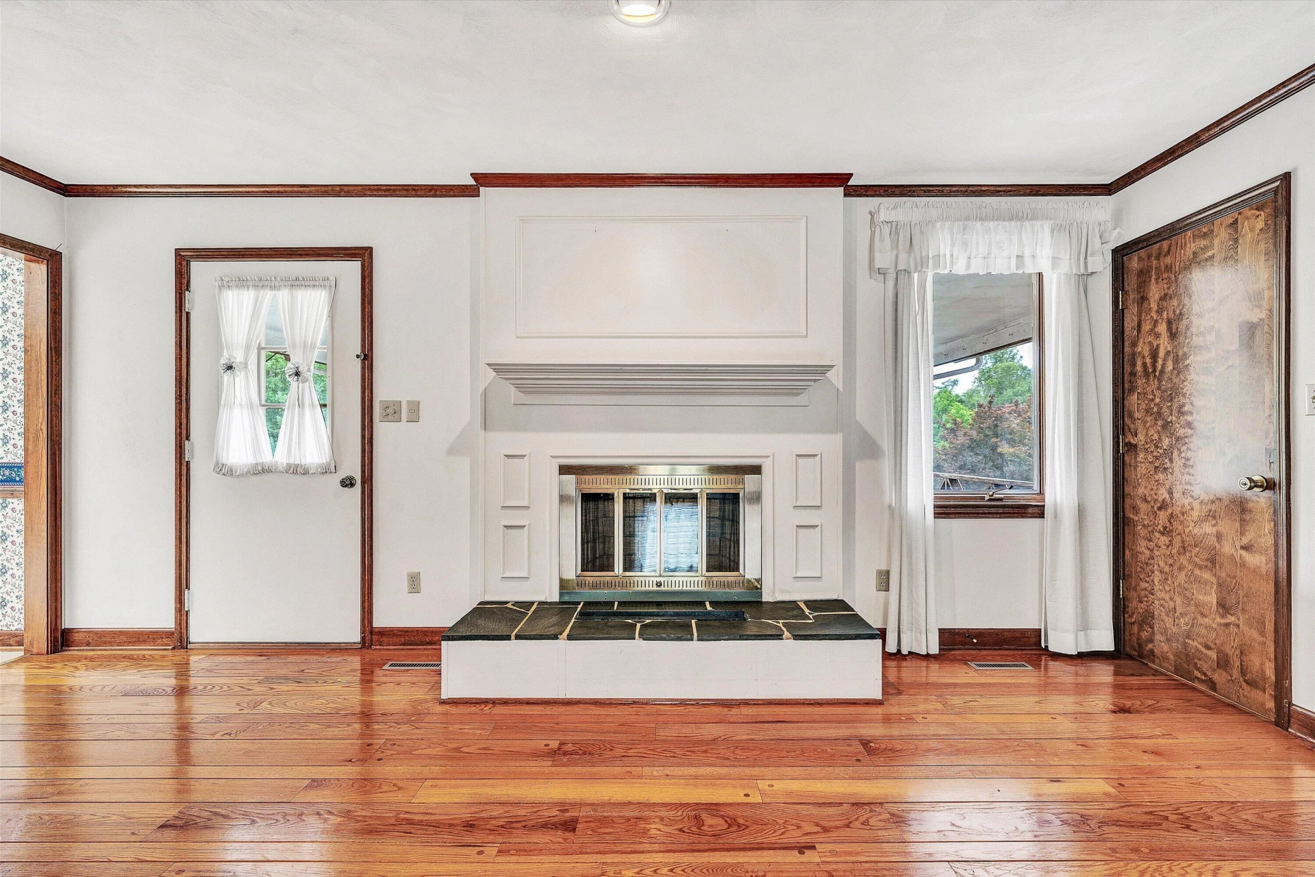 801 Orchard Lake DR - Photo 11