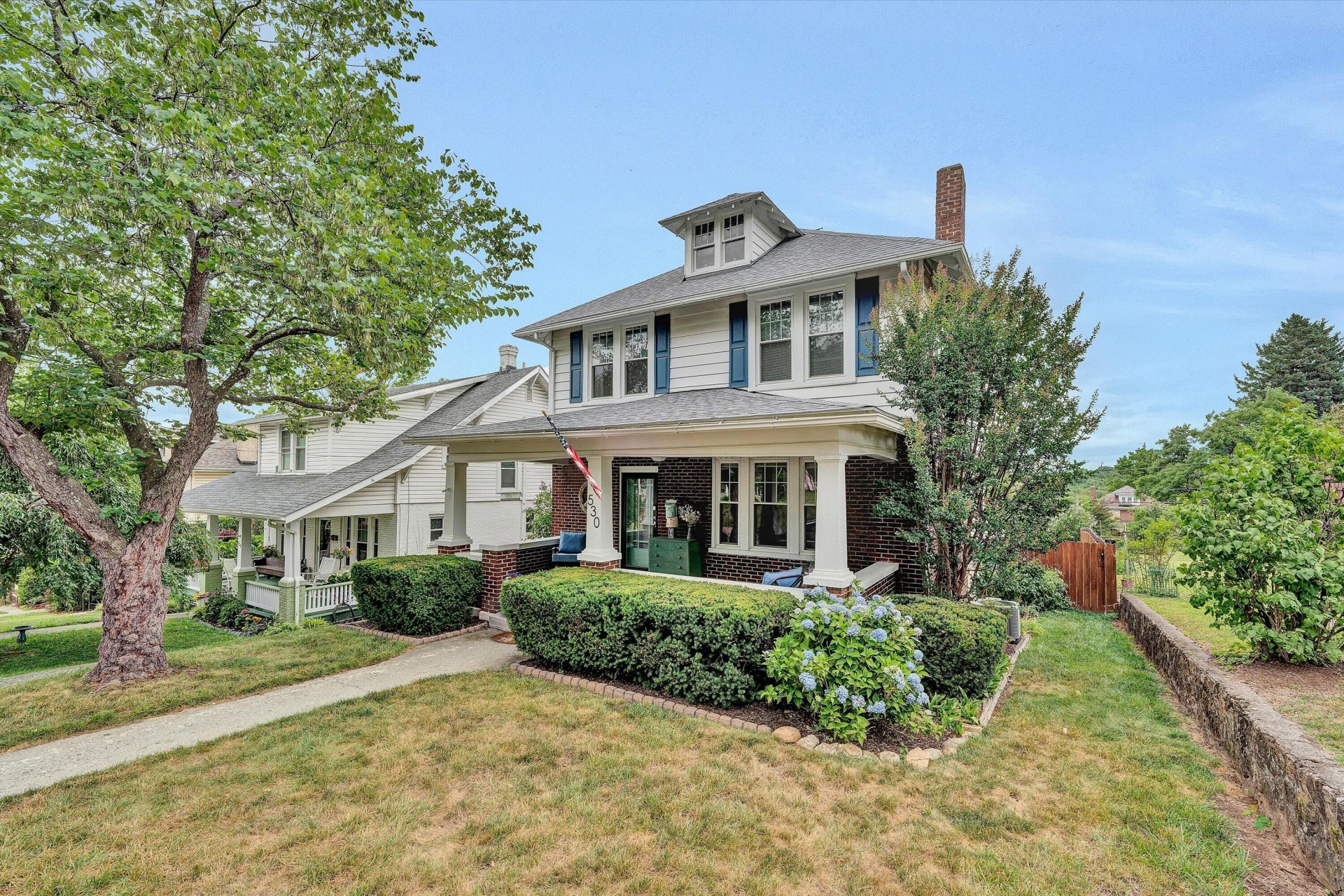 530 Camilla AVE SE - Photo 2