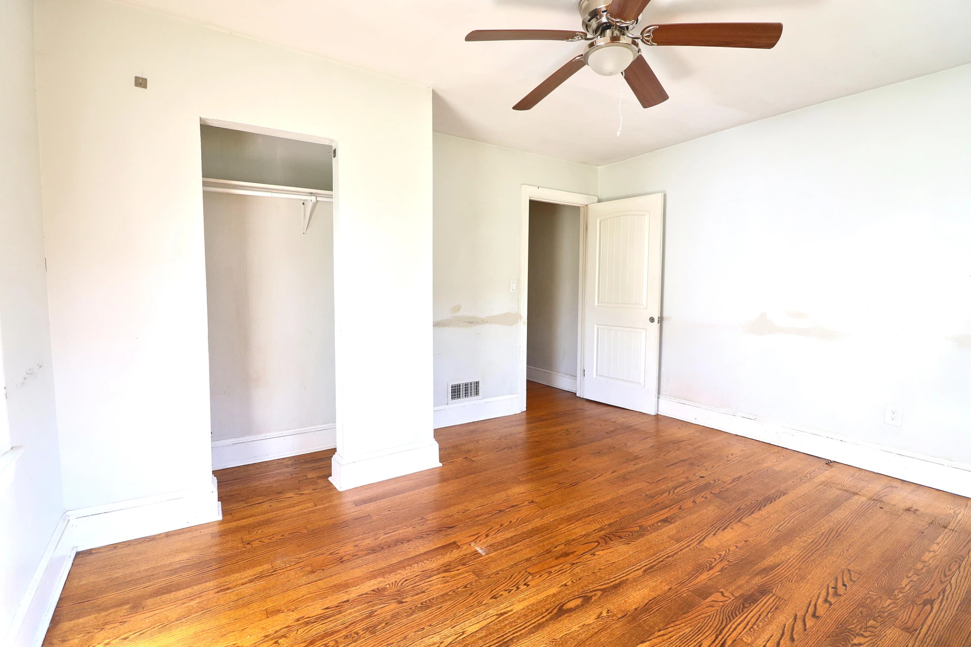 2622 Cedarhurst AVE NW - Photo 10