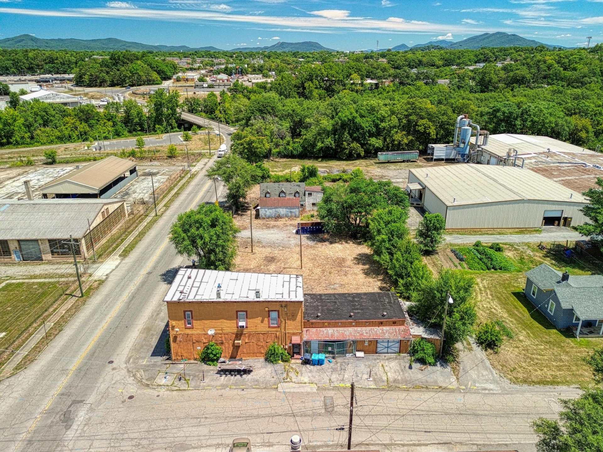 630 Bridge ST SW - Photo 14