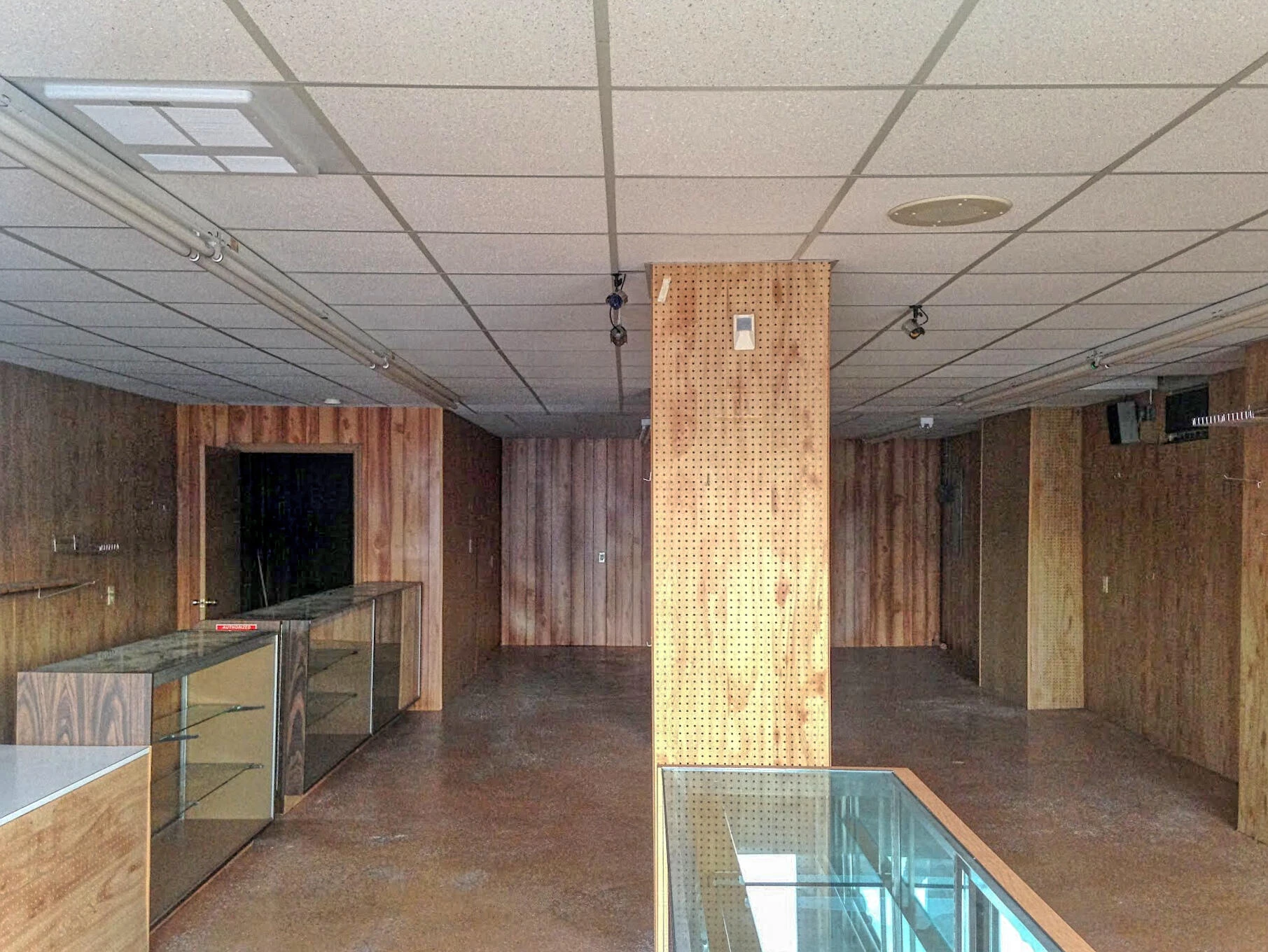 630 Bridge ST SW - Photo 4