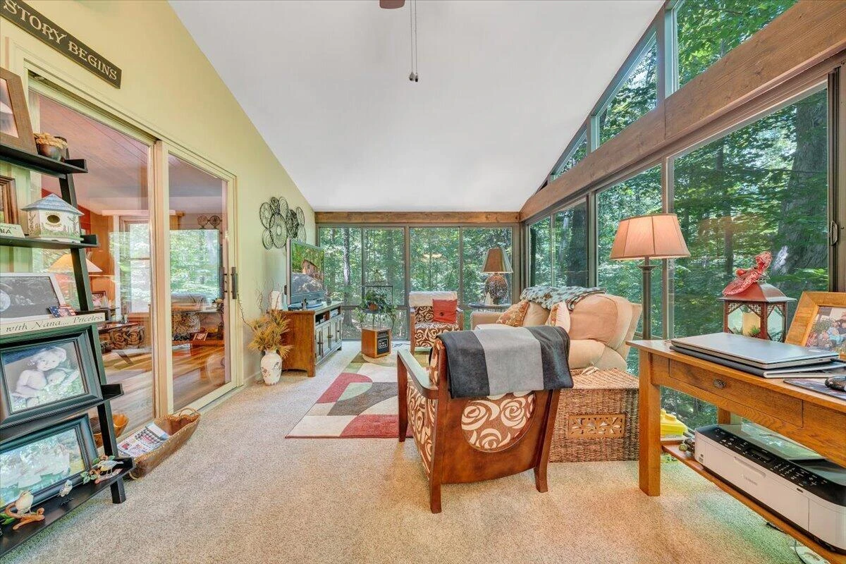 1842 Thomason LN - Photo 15