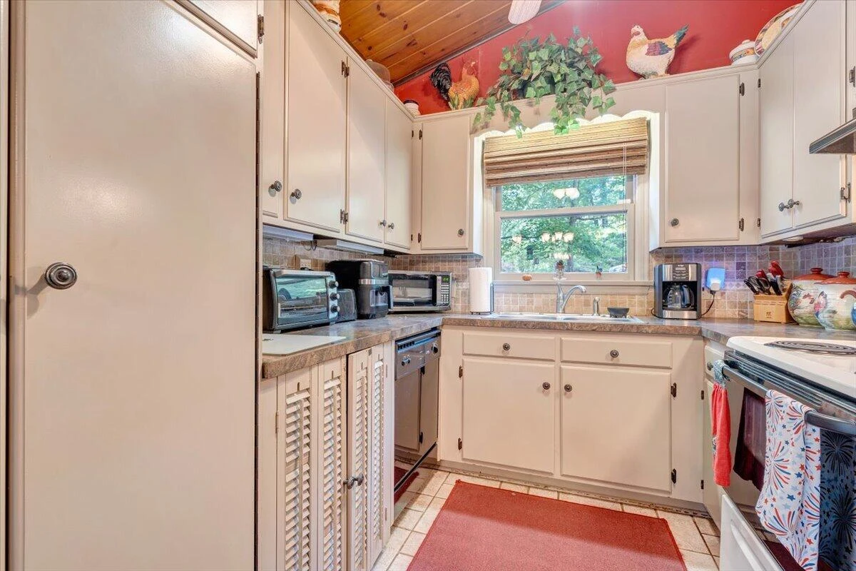 1842 Thomason LN - Photo 22