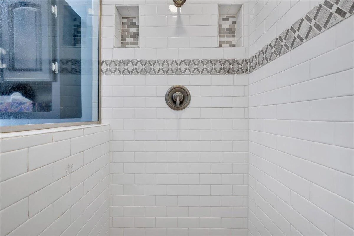 1842 Thomason LN - Photo 27