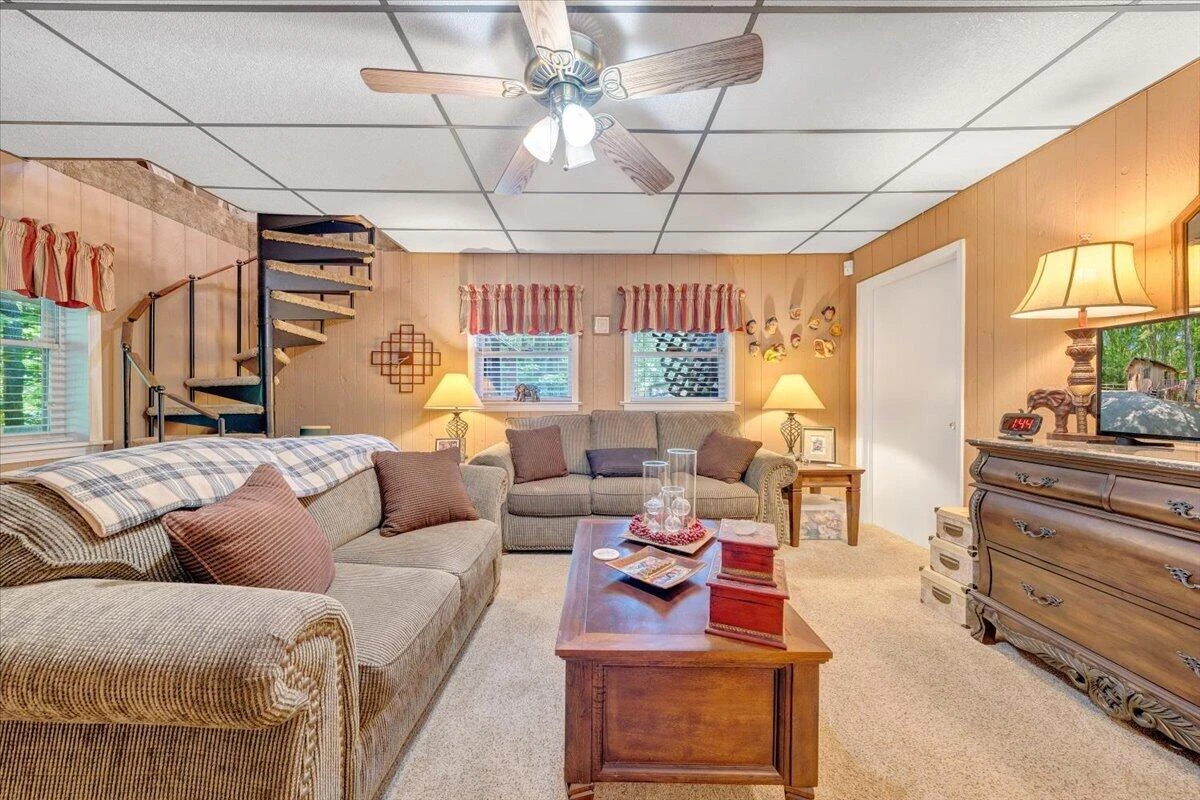 1842 Thomason LN - Photo 30