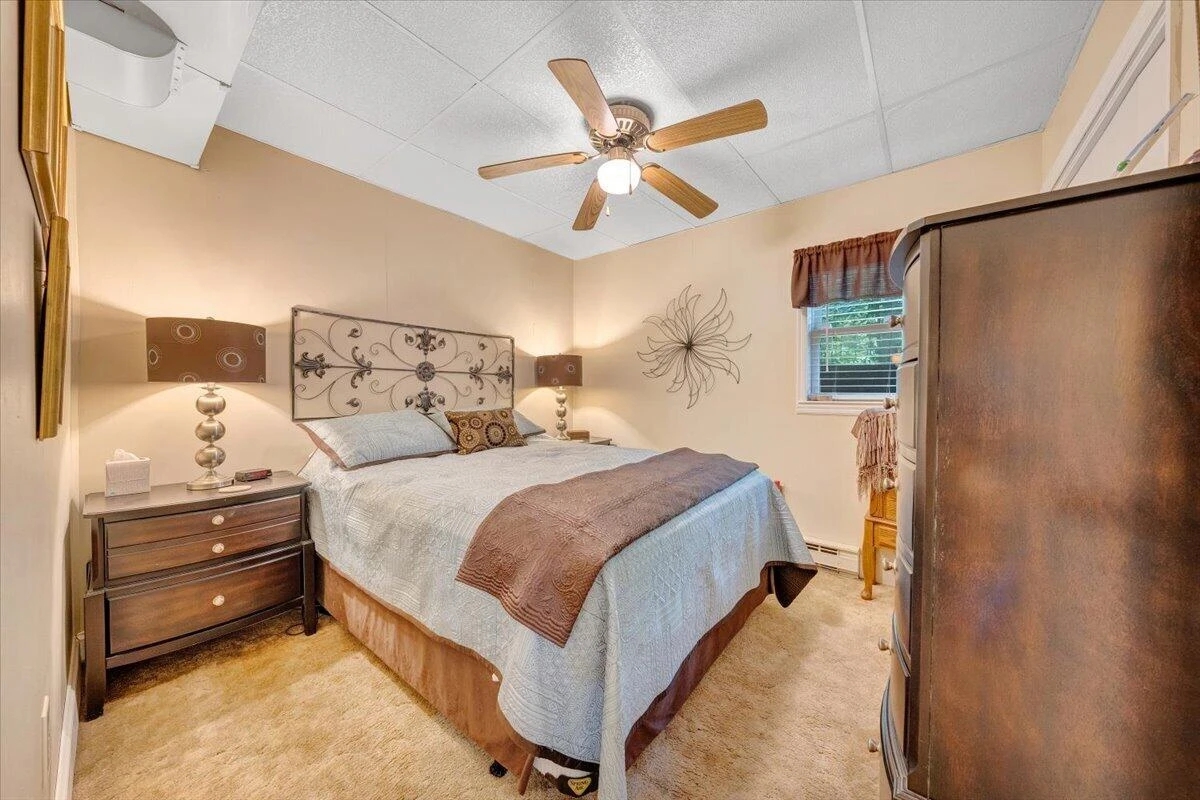 1842 Thomason LN - Photo 34