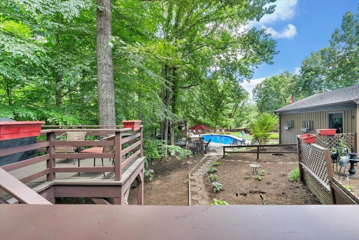 1842 Thomason LN - Photo 41