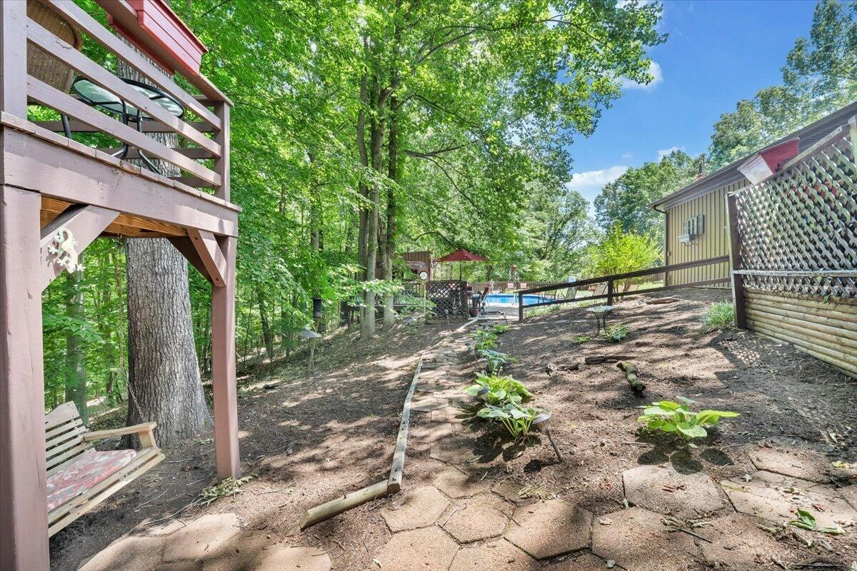 1842 Thomason LN - Photo 42