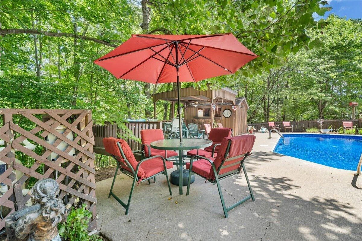 1842 Thomason LN - Photo 49