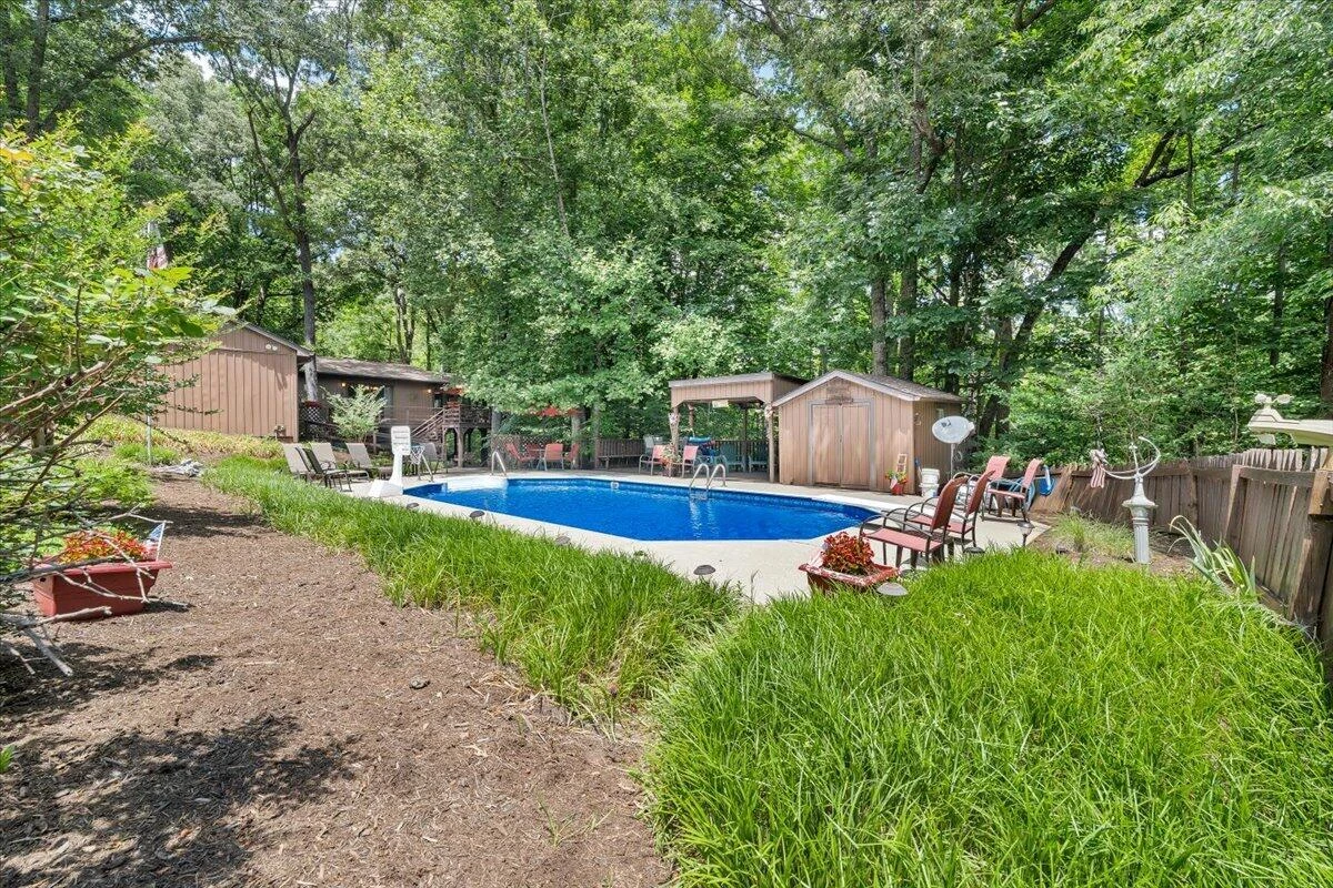 1842 Thomason LN - Photo 57