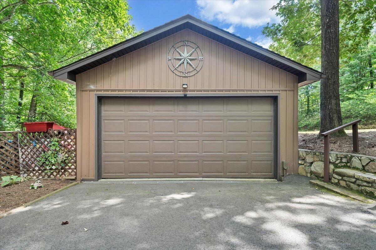 1842 Thomason LN - Photo 58
