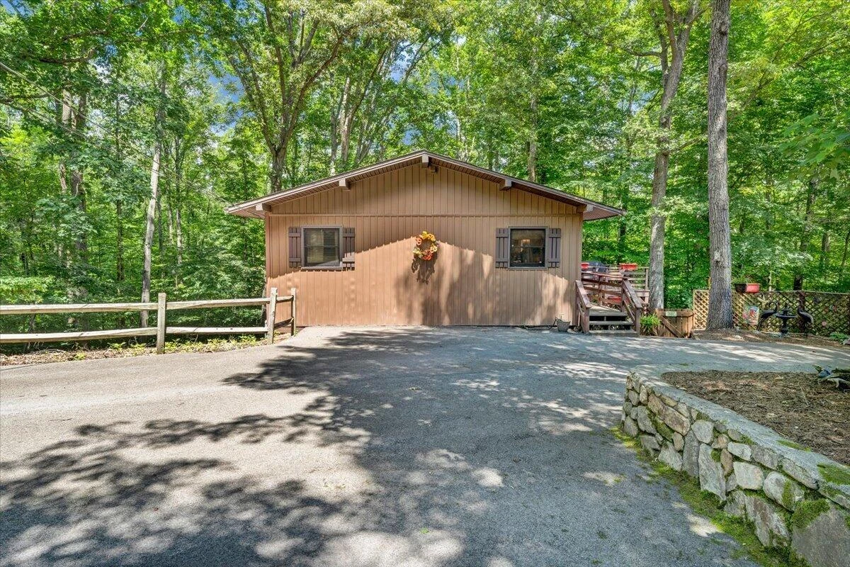 1842 Thomason LN - Photo 61