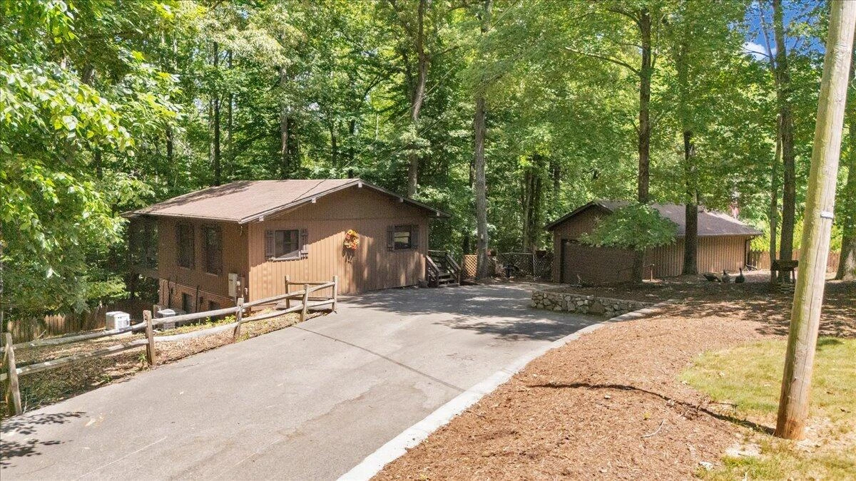 1842 Thomason LN - Photo 65