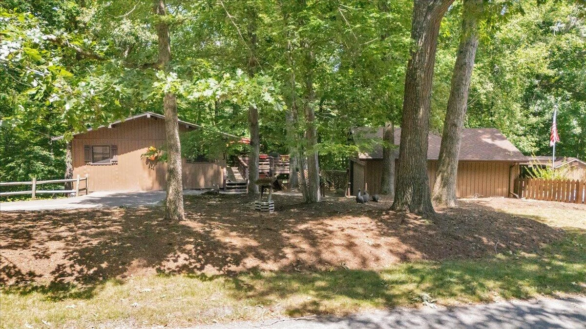 1842 Thomason LN - Photo 66