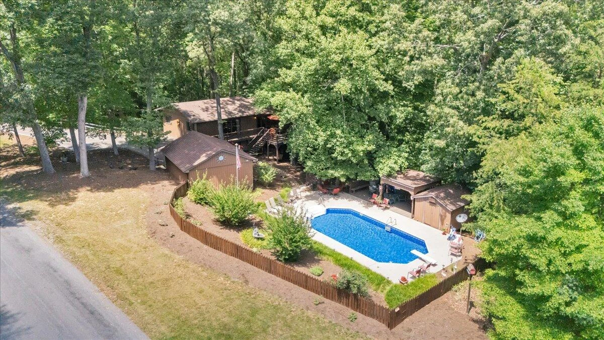 1842 Thomason LN - Photo 67