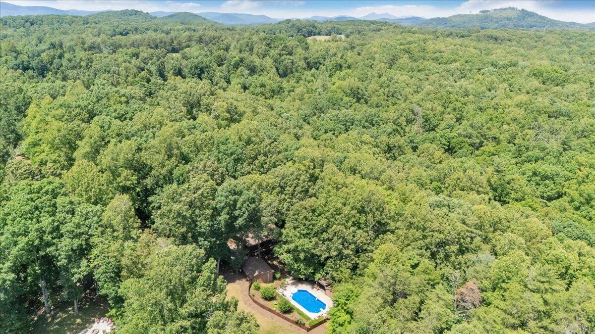 1842 Thomason LN - Photo 68