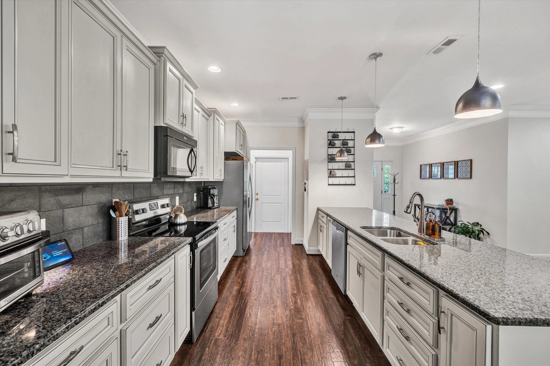4851 Colonial AVE - Photo 12