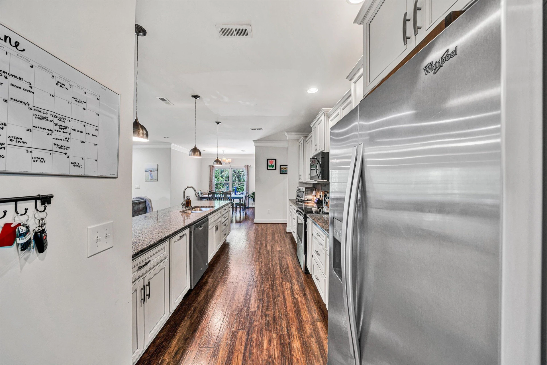 4851 Colonial AVE - Photo 14
