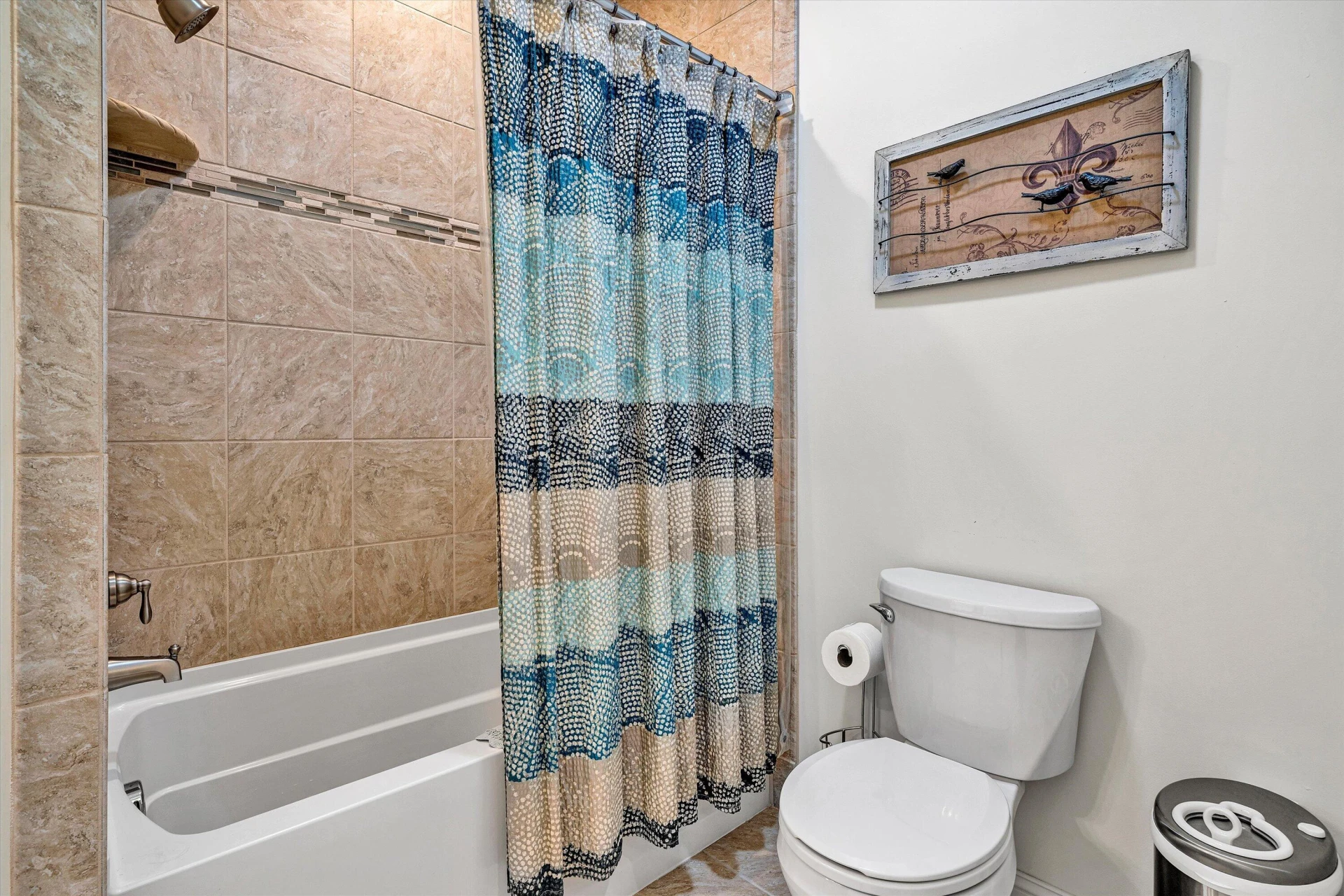4851 Colonial AVE - Photo 19