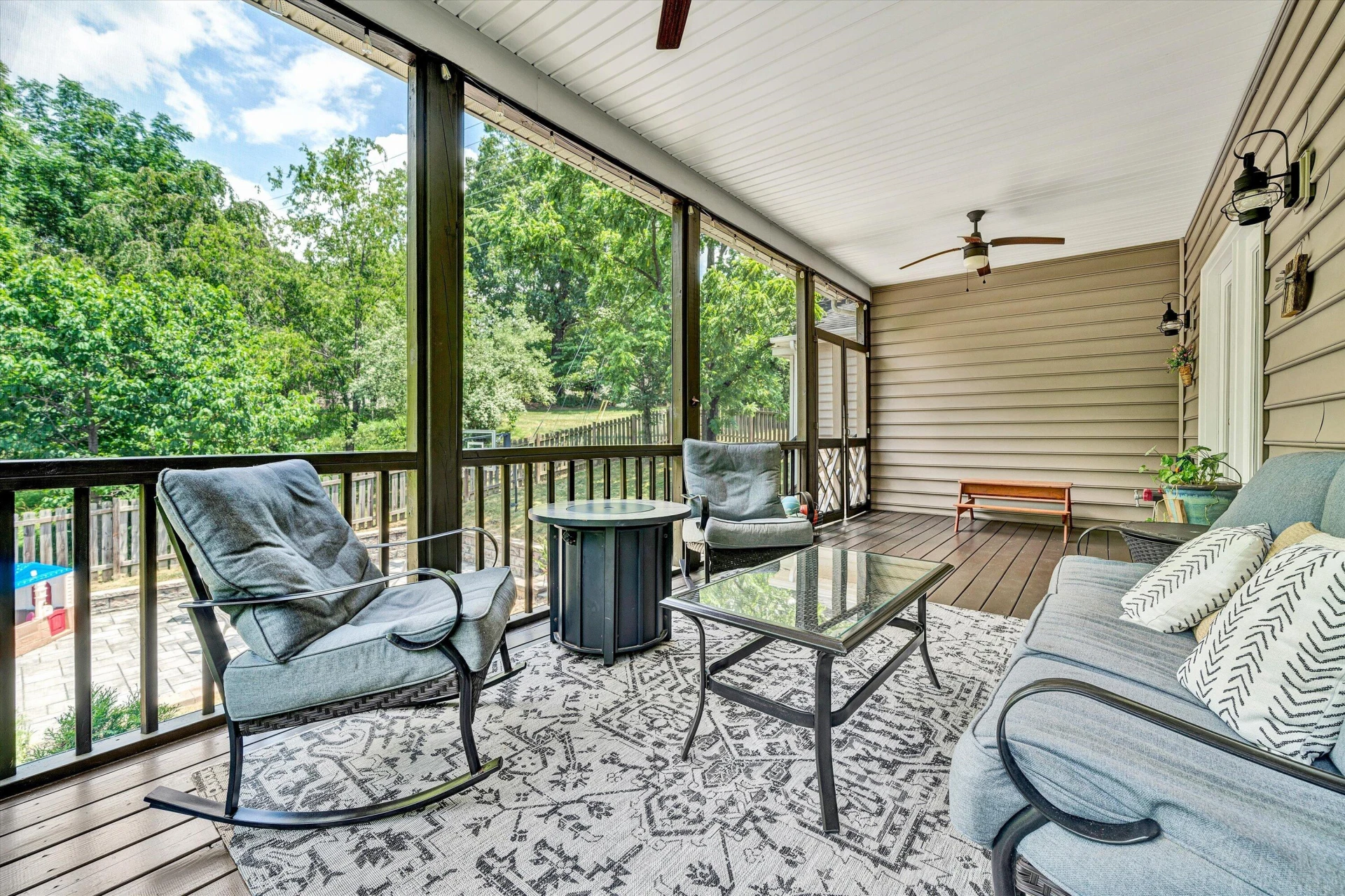 4851 Colonial AVE - Photo 33