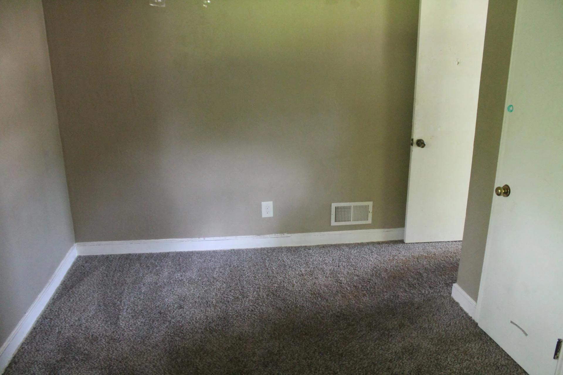 2756 Kirkland DR NW - Photo 10