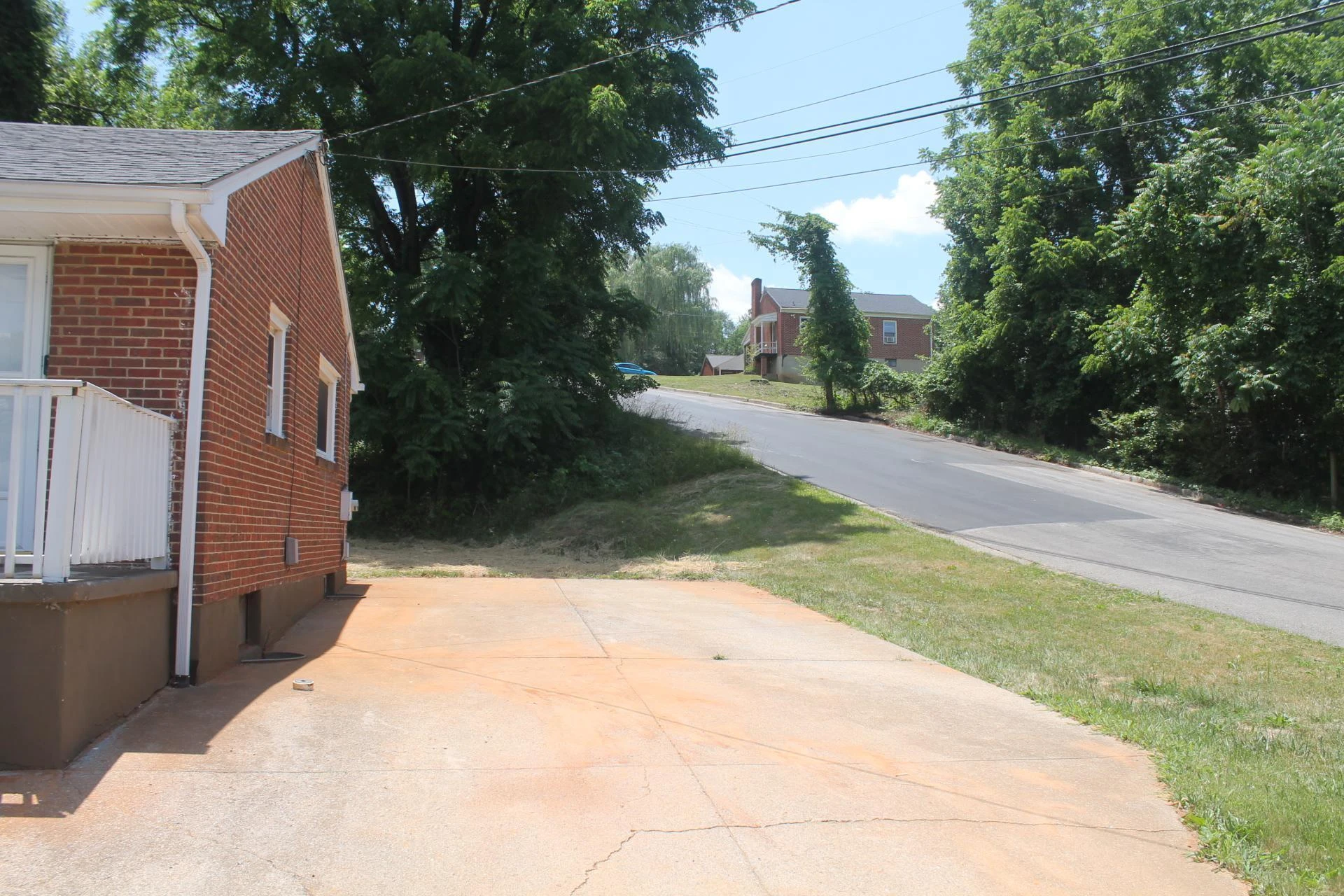 2756 Kirkland DR NW - Photo 2