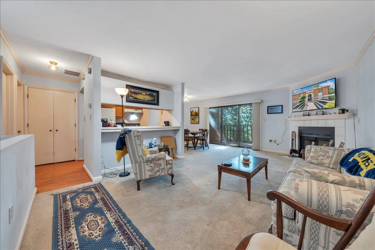 3372 Forest CT - Photo 6
