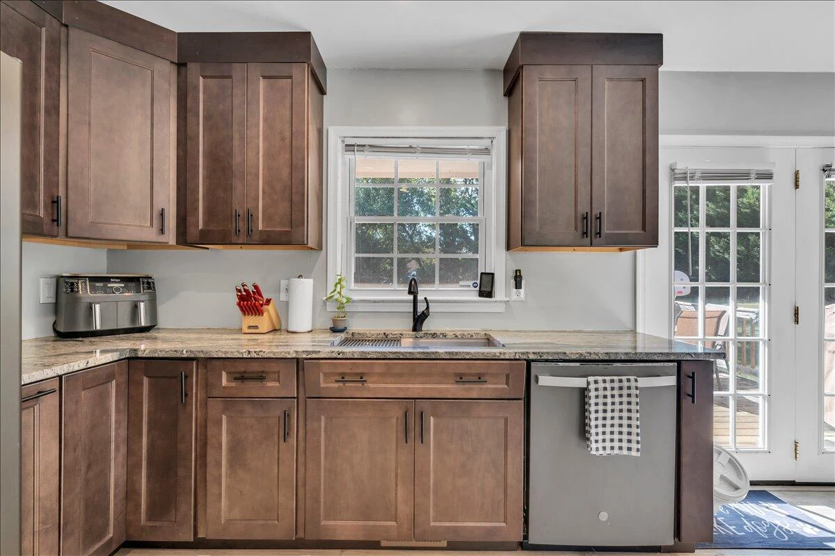 3101 Kershaw RD NW - Photo 10